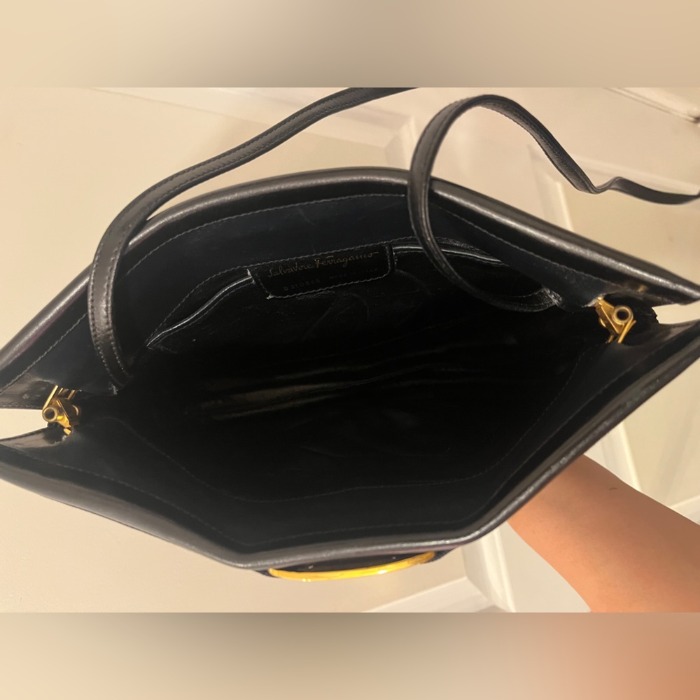 Salvatore Ferragamo Vala Leather Clutch Crossbody Bag Vara Bow Gold Buckle Purse - Picture 15 of 16